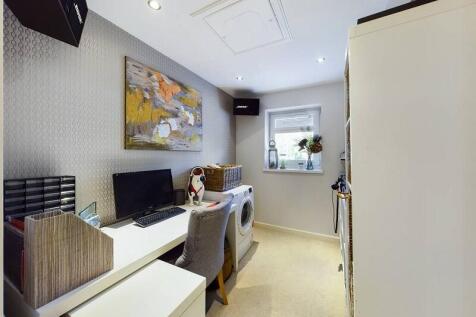 Home Office/Bedroom 4