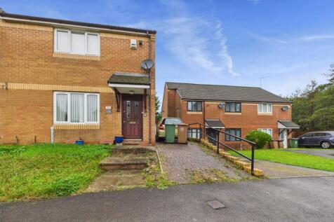 Driveway &amp; Front Entrance