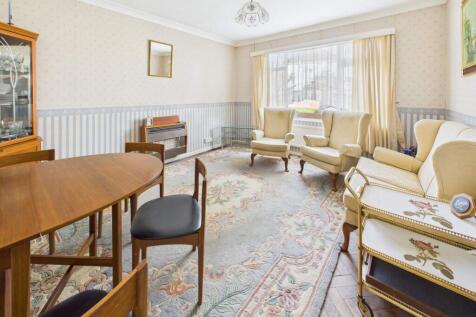 Family room/dining room