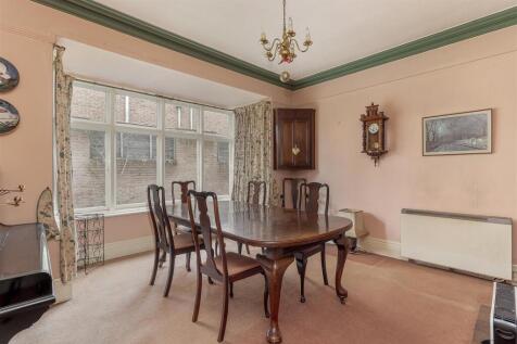 Dining Room.jpg