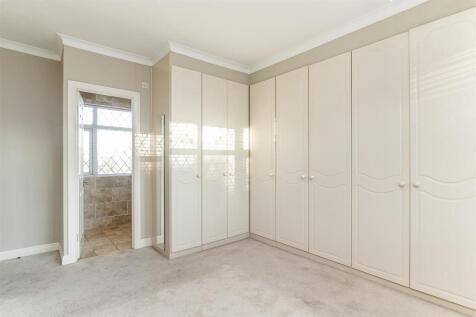 Master Bedroom - B.jpg