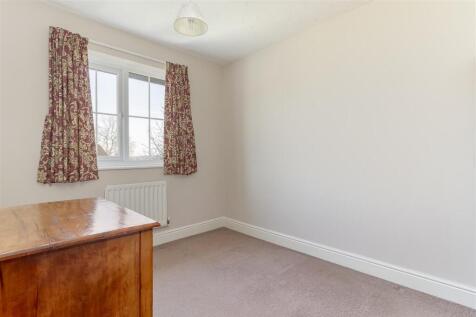 Bedroom 4.jpg