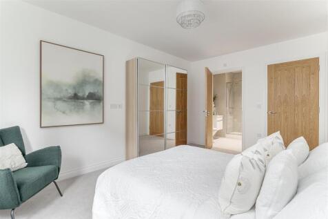 Master Bedroom - C.jpg