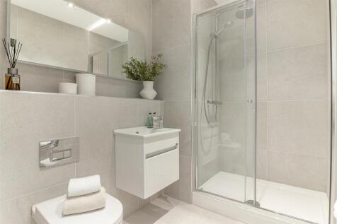 Master Bedroom Ensuite.jpg