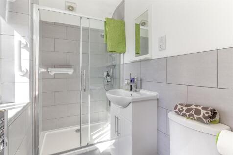 Master Bedroom Ensuite.jpg
