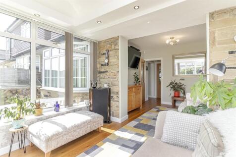 Snug and Conservatory - E.jpg