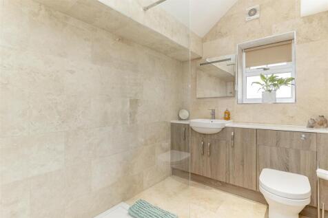 Shower Room.jpg