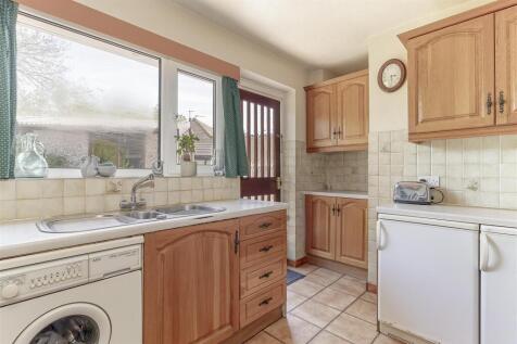 Kitchen - C.jpg