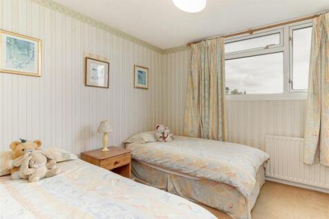 Bedroom 5.jpg
