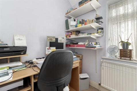 Bedroom 4.jpg