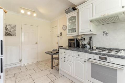Kitchen - C.jpg