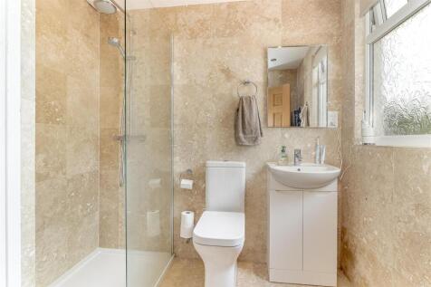 Master Bedroom Ensuite.jpg