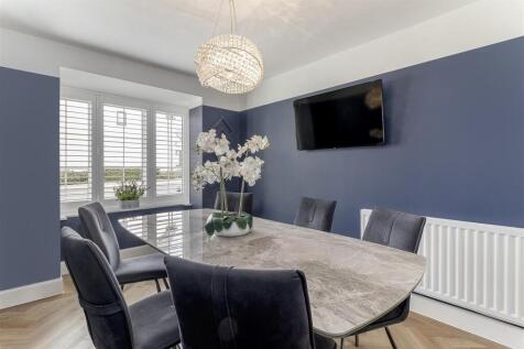 Dining Room - B.jpg