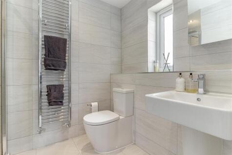 Master Bedroom Ensuite.jpg