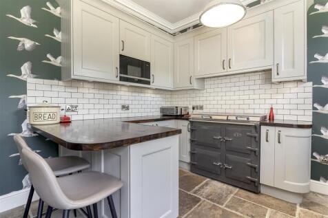 Kitchen - C.jpg