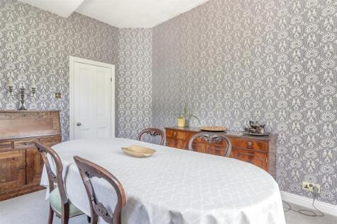 Dining Room - B.jpg