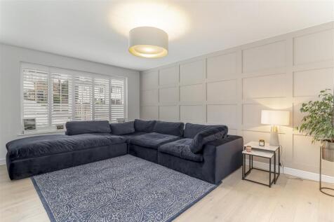 Lounge - A.jpg