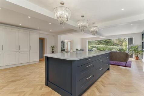 Living Dining Kitchen - E.jpg