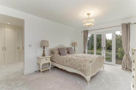 Master Bedroom - C.jpg