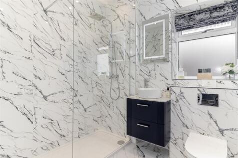 Shower Room.jpg