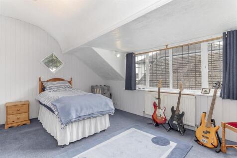 Bedroom 3.jpg