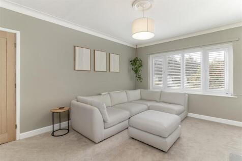 Lounge - B.jpg