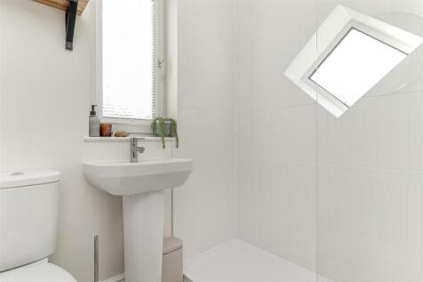 Shower Room.jpg