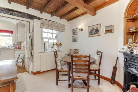 Dining Room - B.jpg