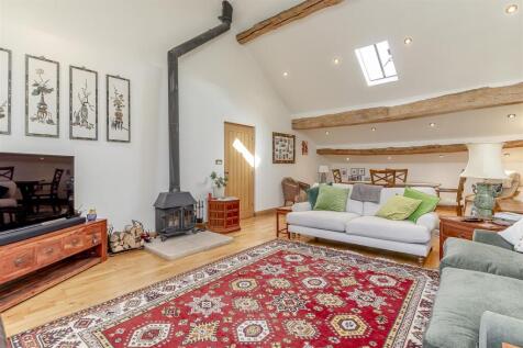 Living Room - A.jpg