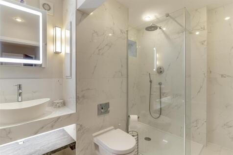 Master Bedroom - Ensuite.jpg