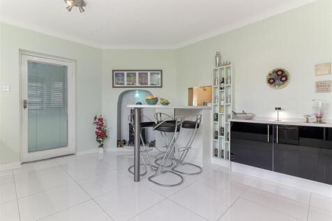 Dinign Kitchen - B.jpg