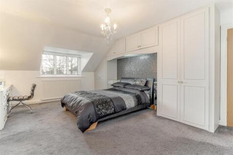 Master Bedroom - B.jpg