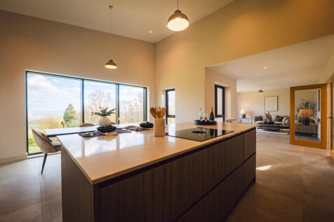 Kirchen Dining