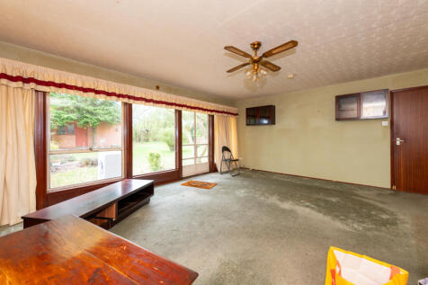 Sitting/Dining Room