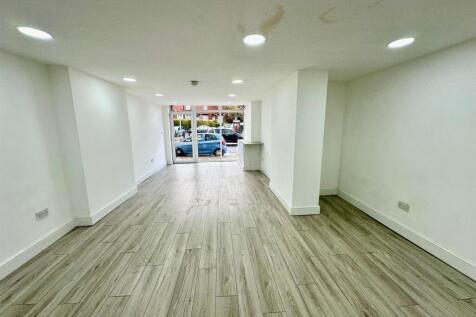 WhatsApp Image 2025-10-28 at 22.15.30_fda59bf7.jpg