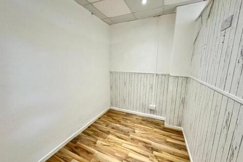 WhatsApp Image 2025-11-19 at 15.34.46_7491d924.jpg