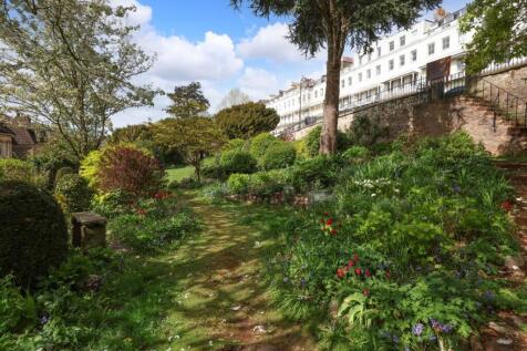 2FF 13 York Gardens 29.JPG