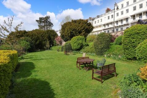 2FF 13 York Gardens 30.JPG