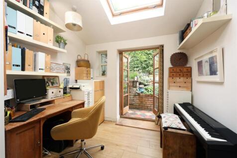 4 Denmark Place 6.JPG