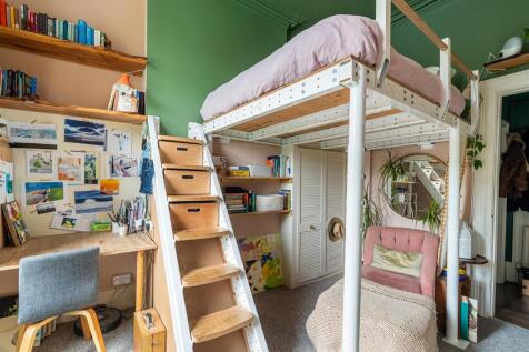 Flat 1, 46 Archfield Road2.JPG