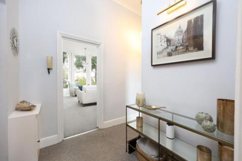 1 Redland Court 17.JPG