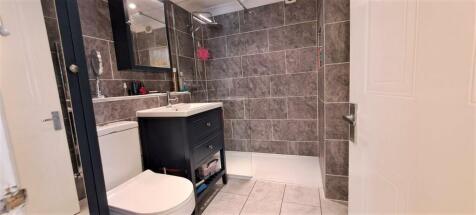 Shower room.jpg