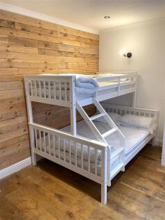 double bed rear 1st.JPG