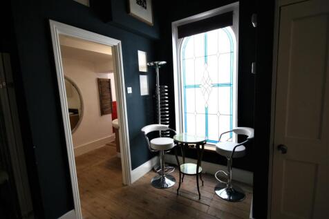 feature window.jpg