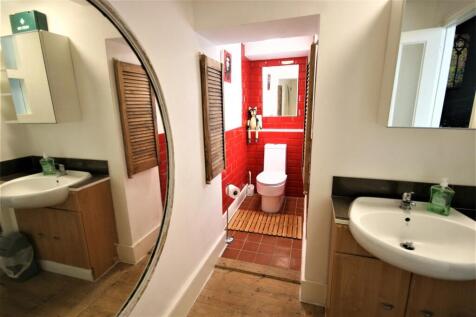 cloakroom.jpg