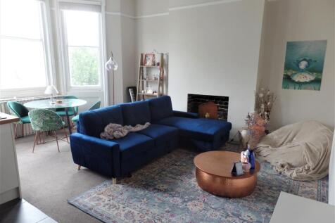 lounge.jpg