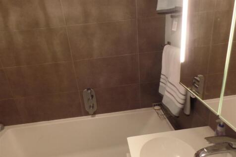Bathroom.JPG
