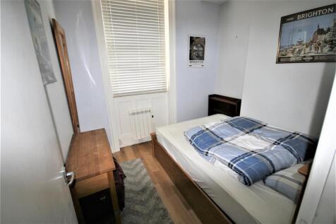 bedroom 2021.jpg