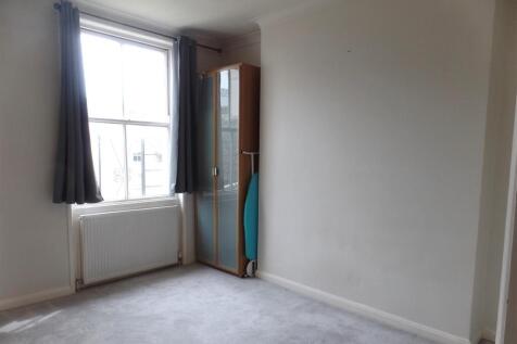 bedroom.JPG
