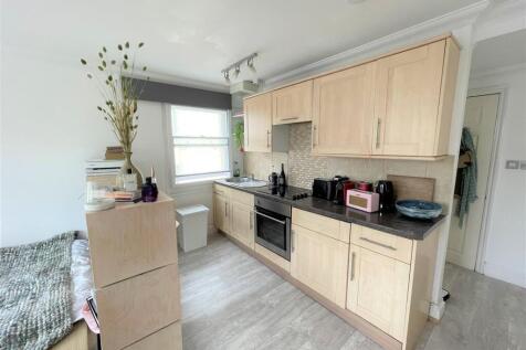 Kitchen Area.jpg
